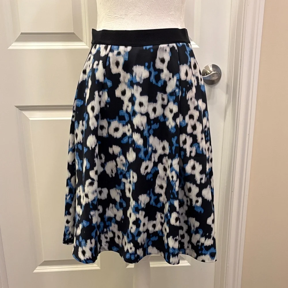 Ellen Tracy Floral Floral Midi Skirt - Pockets - Pleated, Lined, Black Blue